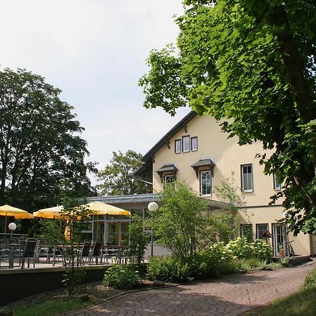 Dreibrunnen Gaestehaus Im Luisenpark Erfurt Exterior foto