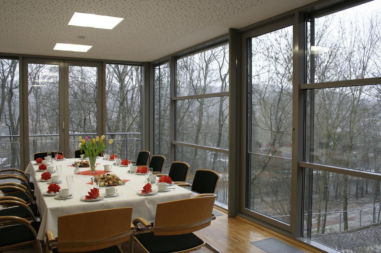 Dreibrunnen Gaestehaus Im Luisenpark Erfurt Exterior foto